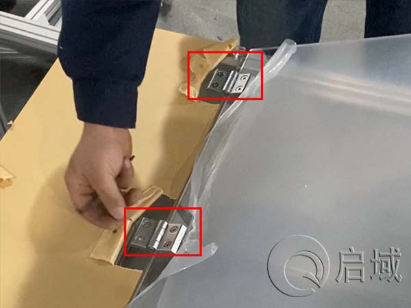 合頁安裝亞克力板